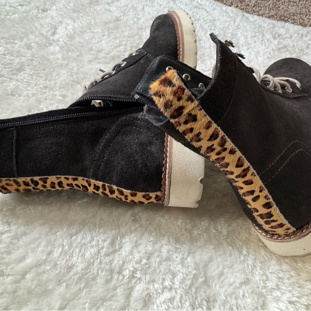 Dolce Vita Gray Boots with Leopard Detail - size 9